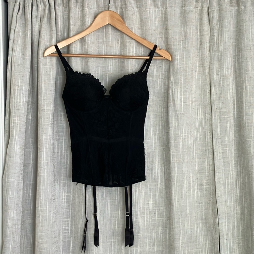 Fredericks of Hollywood b on black padded corset small
